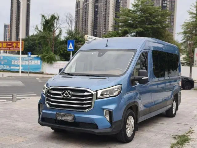 Xintu V90 2019 2.0T automatic smart multi-star rear drive single tire extended axle high roof 7 seats