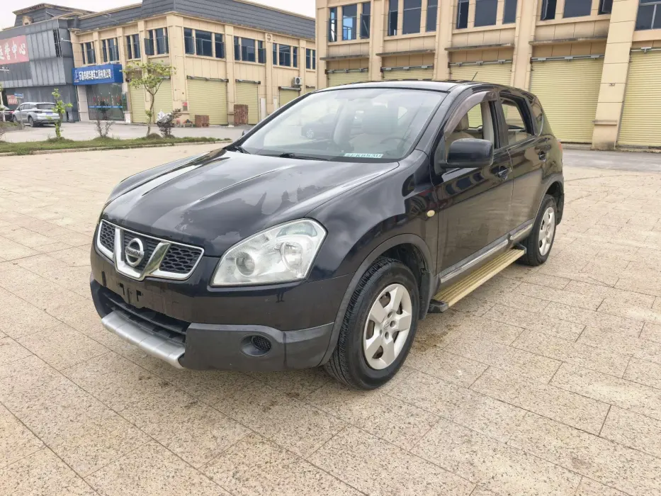 Qashqai 2011 1.6XE Wind 5MT 2WD