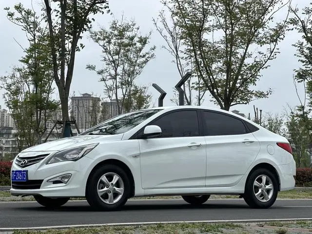 Reina 2014 1.4L automatic intelligent GLS