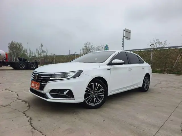 Roewe i6 Classic 2020 PLUS 1.6L CVT 4G Connected Honor Ultimate Edition