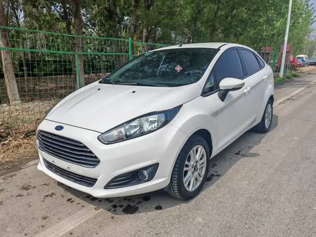 Carnival 2013 sedan 1.5L automatic fashion model