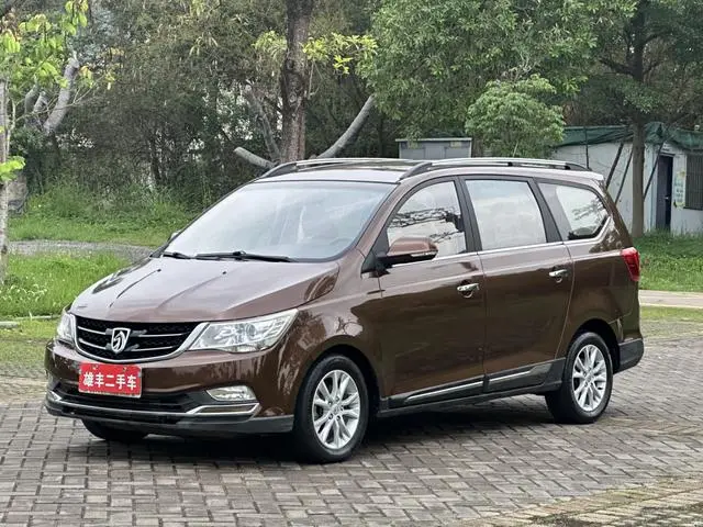 Baojun 730 2016 1.5T manual comfort type 7 seats
