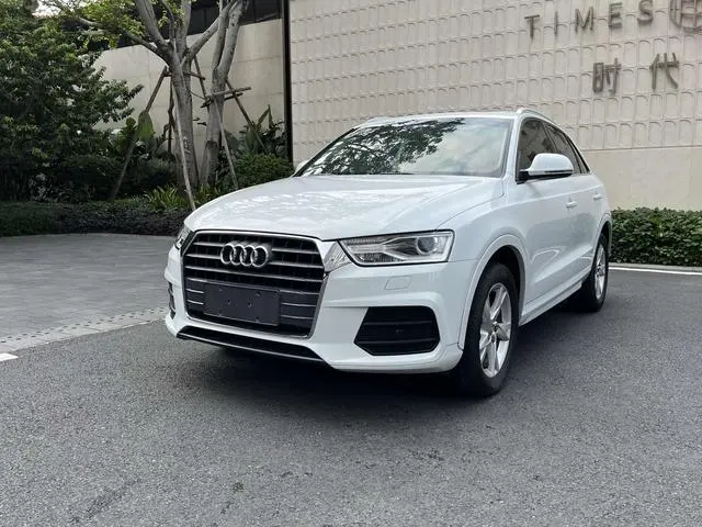 Audi Q3 2016 30 TFSI Fashion Model