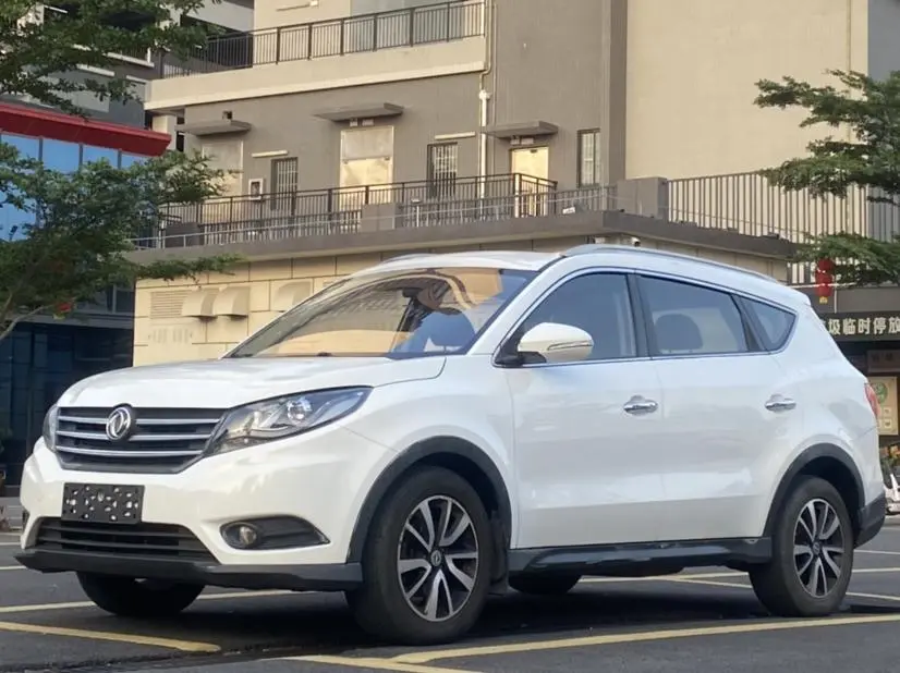 Fengguang 580 2017 1.5T CVT luxury model