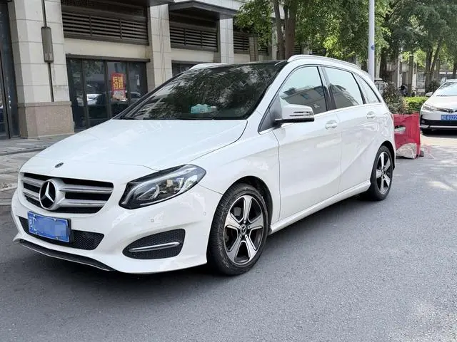 Mercedes-Benz B-Class 2017 B 200 Fashion Model