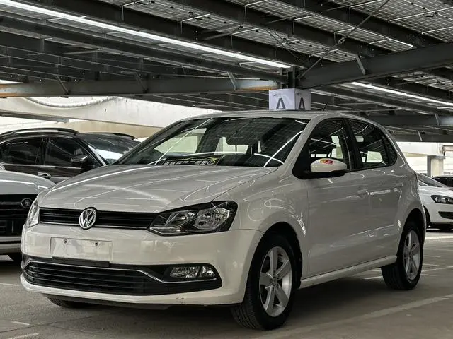 Polo 2016 1.6L automatic comfort model