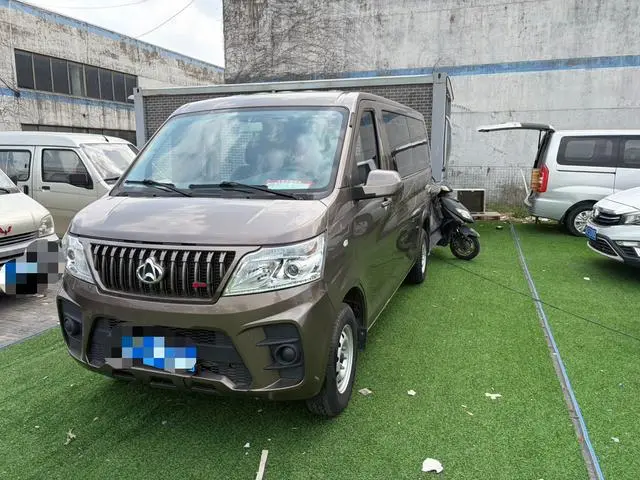 Ruixing M60 2023 1.5L Elite Passenger Car 6/7 Seats Back Lift Door