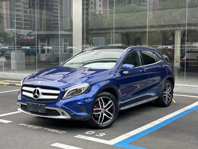 Mercedes-BenzGLA 2016 GLA 200 Fashion Model