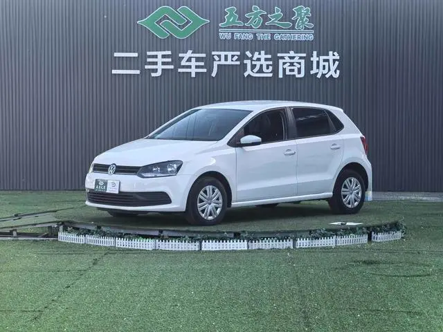 Polo 2016 1.4L automatic fashion model