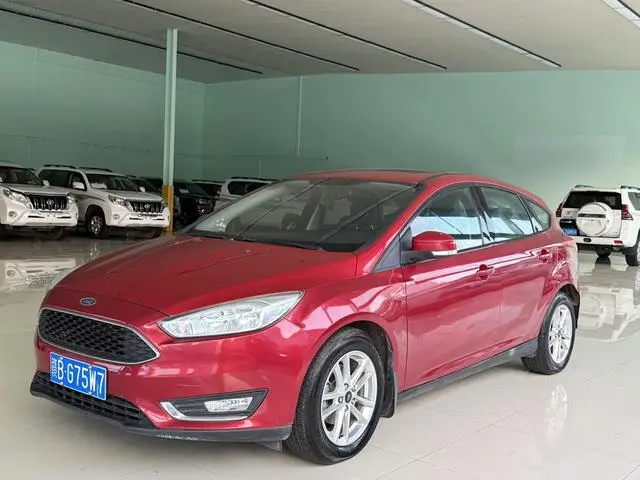 Focus 2015 hatchback 1.6L automatic fashion model