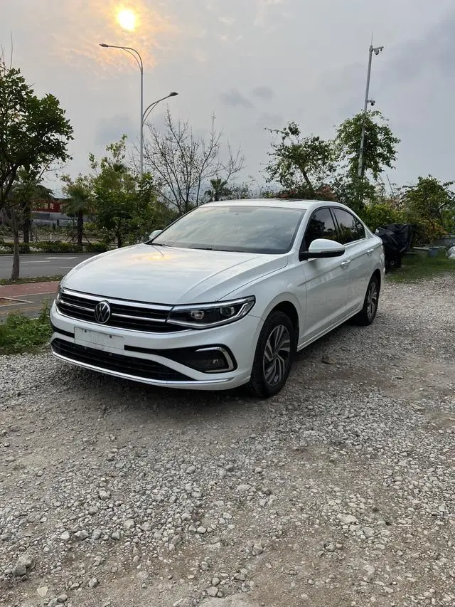 Bora 2023 200TSI DSG Smart Travel Edition