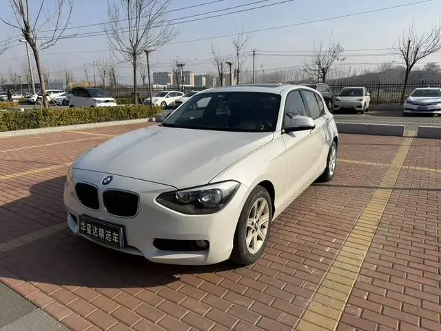 BMW 1 Series (imported) 2013 facelift 116i leading model