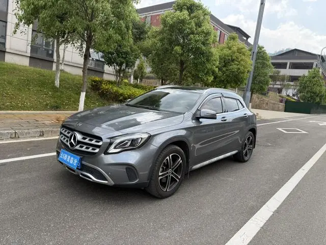Mercedes-BenzGLA 2018 GLA 200 Fashion Model