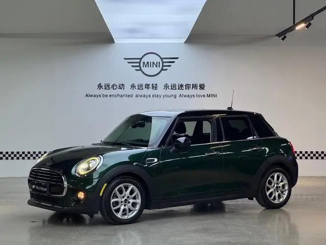 MINI 2018 1.5T COOPER Classic Five-Door Edition