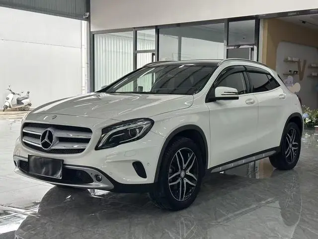 Mercedes-BenzGLA 2016 GLA 200 Fashion Model