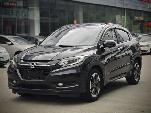 Binzhi 2015 1.8L CVT two-wheel drive luxury model