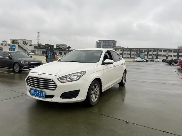 Escort 2019 facelift 1.5L automatic quality model (tire pressure monitoring) National VI