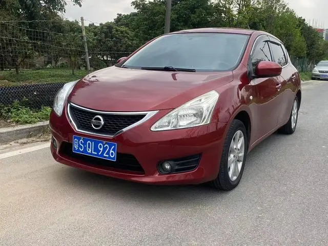 Tiida 2011 1.6L CVT comfort model