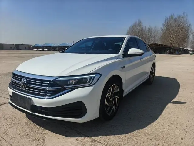 Sagitar 2025 facelift 2 300TSI DSG transcendent version