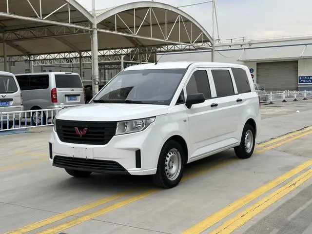 Wuling Hongguang PLUS 2020 1.5L manual standard type 5 seats