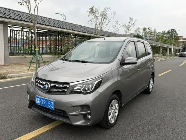 Venucia M50V 2017 1.5L XE manual standard version