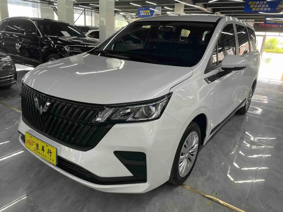 Wuling Jiachen 2022 1.5L manual light and comfortable model