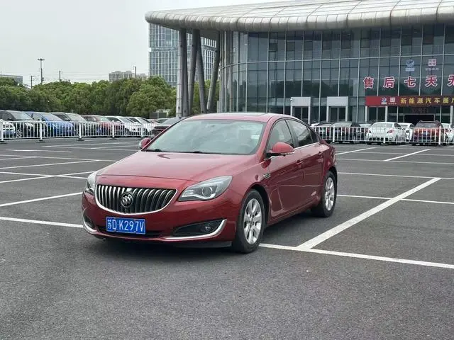 Regal 2014 2.0L Elite Fashion Model