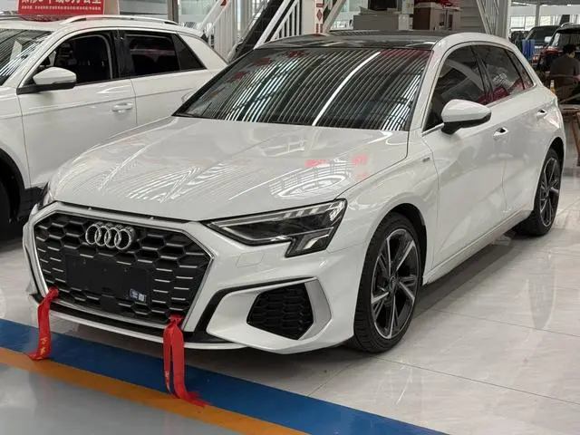 Audi A3 2023 facelift Sportback 35 TFSI stylish and sporty