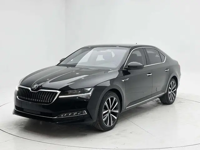 Superb 2023 facelift TSI280 DSG exclusive version