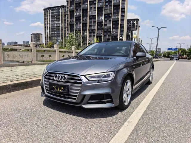 Audi A3 2020 Limousine 35 TFSI Fashion Type National VI