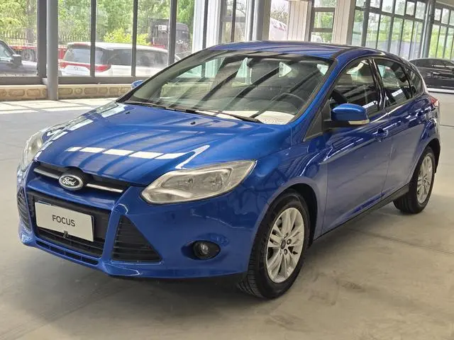 Focus 2012 hatchback 1.6L manual comfort type