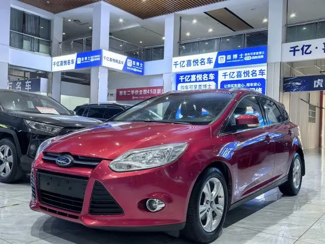 Focus 2012 hatchback 1.6L automatic fashion model