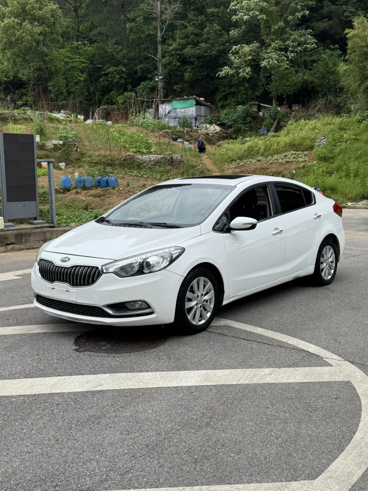 Kia K3 2015 1.6L automatic GLS