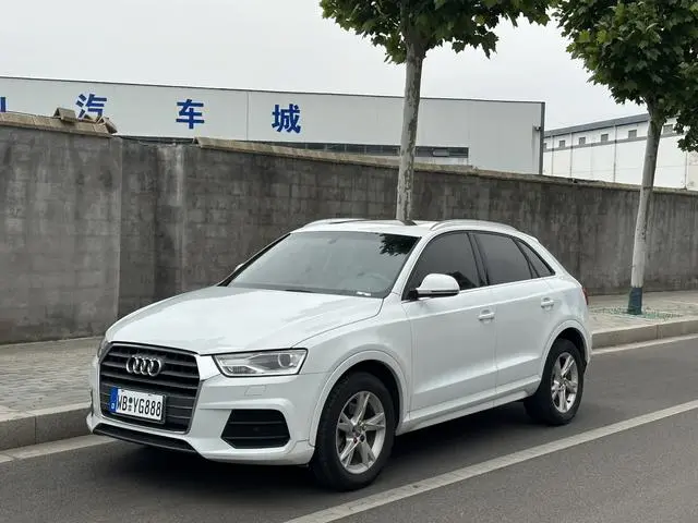 Audi Q3 2016 30 TFSI Fashion Model