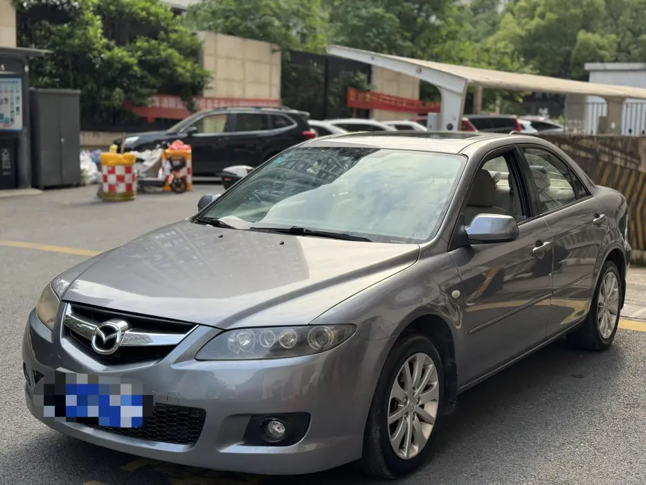 Mazda6 2011 2.0L automatic fashion model