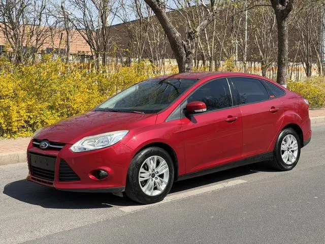 Focus 2012 sedan 1.6L automatic comfort type