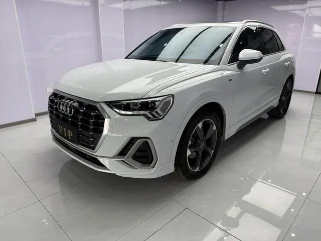 Audi Q3 2022 35 TFSI Fashionable and Dynamic