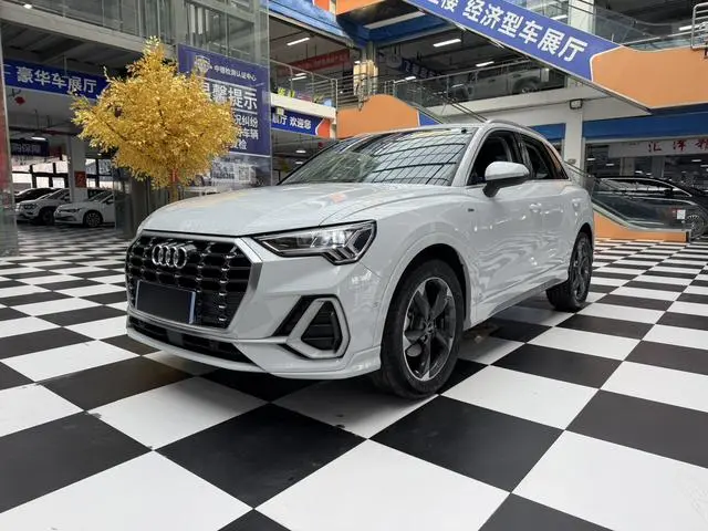 Audi Q3 2022 35 TFSI Fashionable and Dynamic