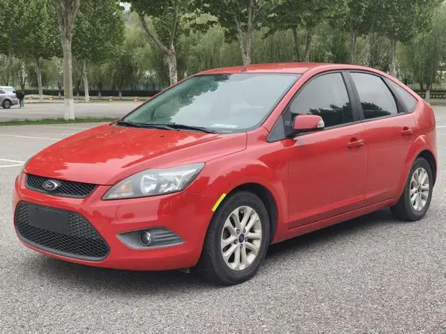 Focus 2013 hatchback classic 1.8L automatic basic model