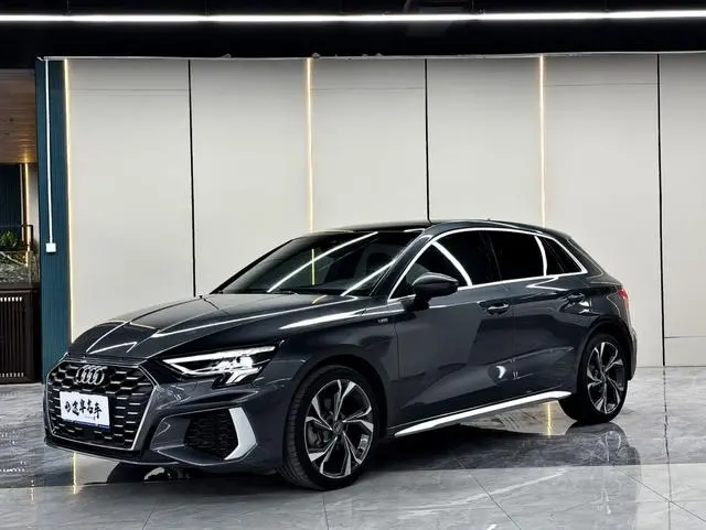Audi A3 2021 Sportback 35 TFSI luxury sports model