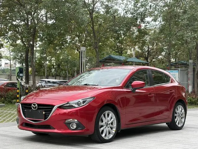 Mazda3 Angkesela 2014 hatchback 2.0L automatic flagship model