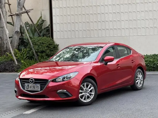 Mazda3 Angkesela 2014 sedan 1.5L automatic comfort type
