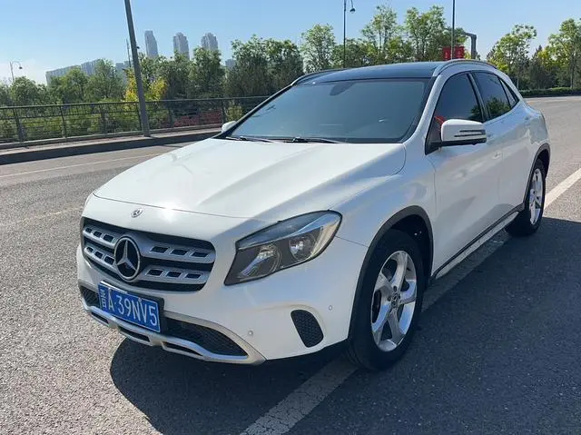 Mercedes-BenzGLA 2017 GLA 200 Dynamic