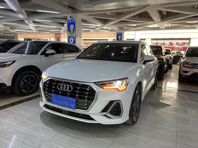 Audi Q3 2022 35 TFSI Fashionable and Dynamic
