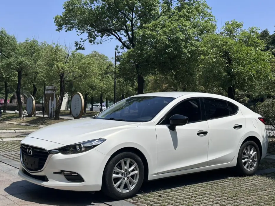 Mazda3 Angkesela 2017 Sedan 1.5L Automatic Comfort Type National V