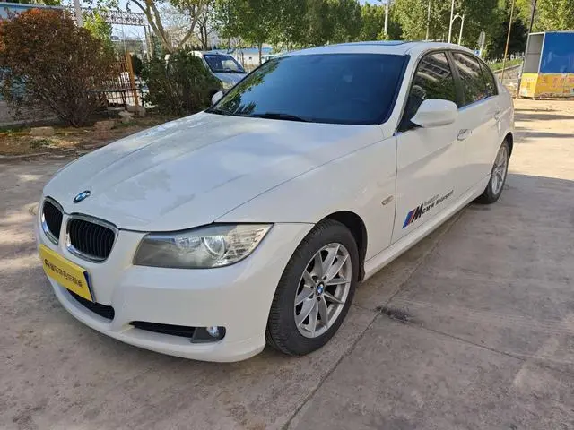 BMW 3 Series 2011 318i Leading Model