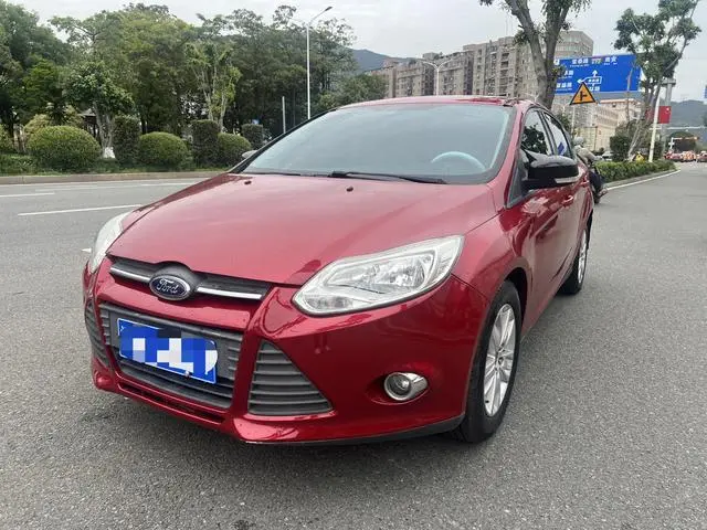 Focus 2012 hatchback 1.6L automatic comfort type