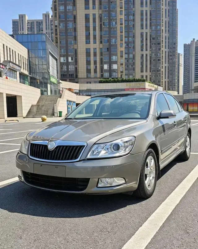 Octavia 2012 1.6L automatic Yijie version
