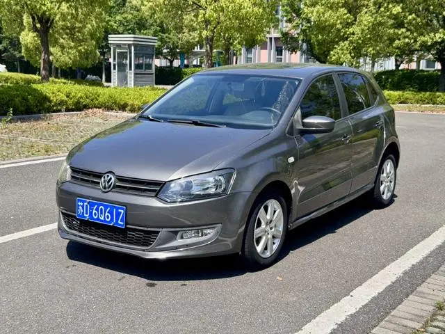 Polo 2011 1.6L automatic cool version