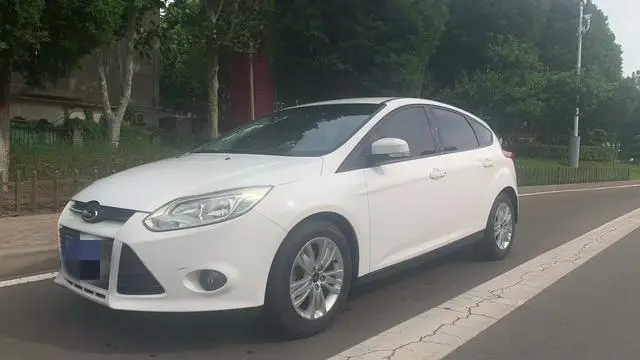 Focus 2012 hatchback 1.6L automatic comfort type
